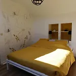 Au Coin Du Bois Hébergement de vacances *